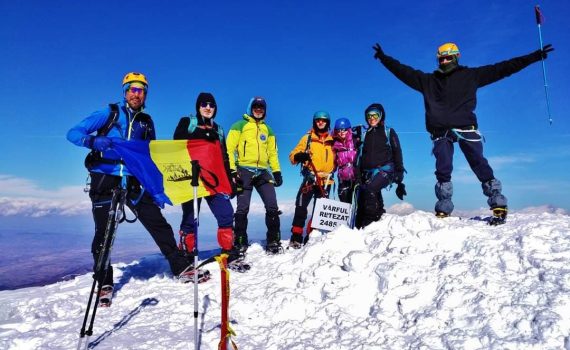 Vârful Retezat 2485m