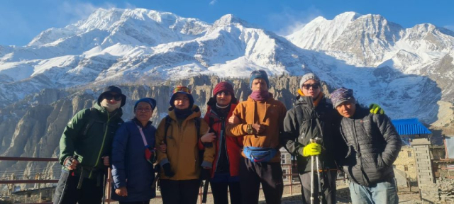 front-anapurna-cristi-minculescu2 circuit anapurna himalaya cristi minculescu