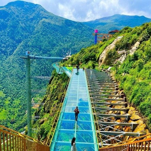 cristi minculescu excursie vietnam