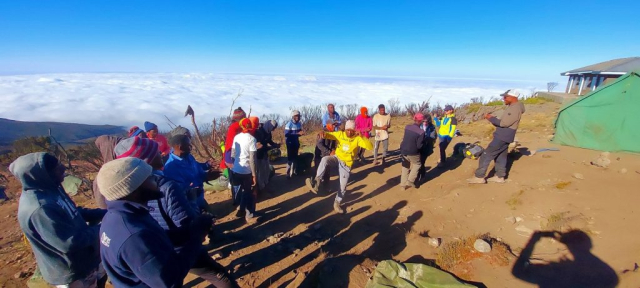 kilimanjaro-impreuna-cristi-minculescu11